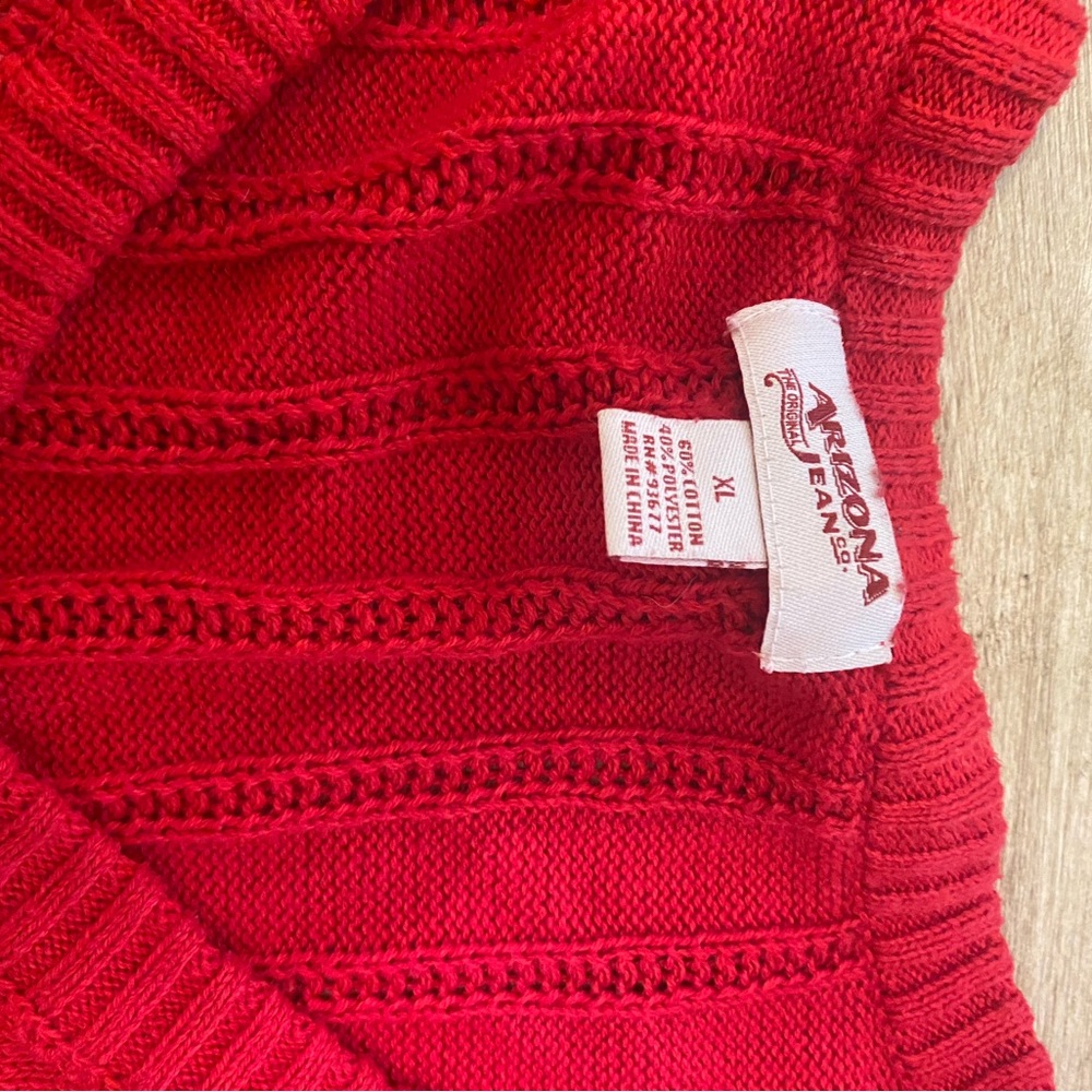 Red sweater - Picture 2 of 3